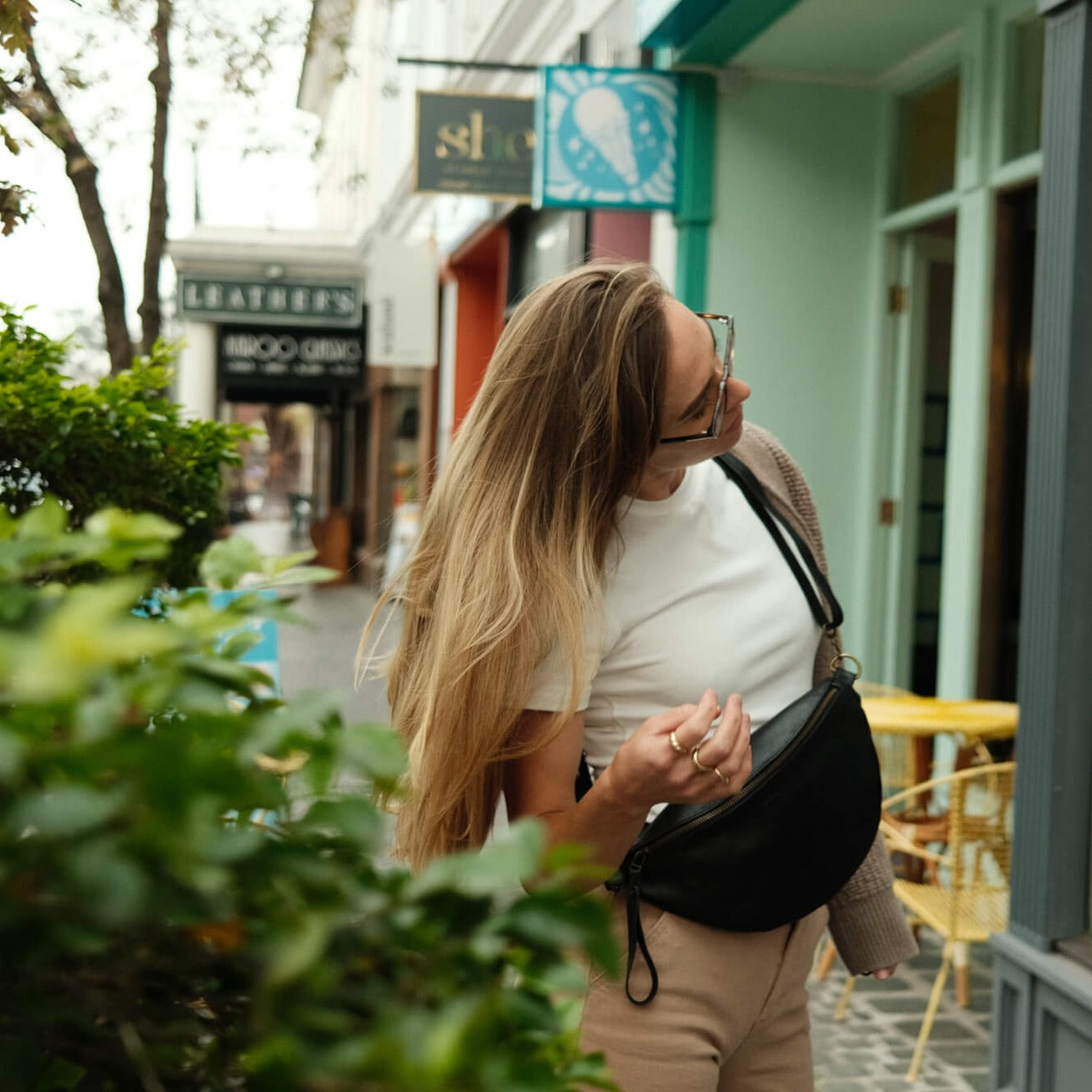 Sling Moonbag