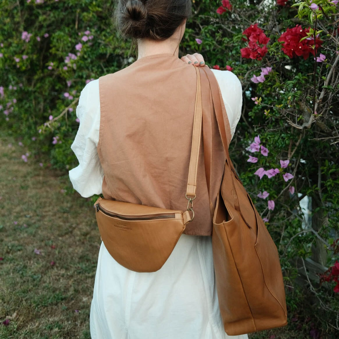 Sling Moonbag
