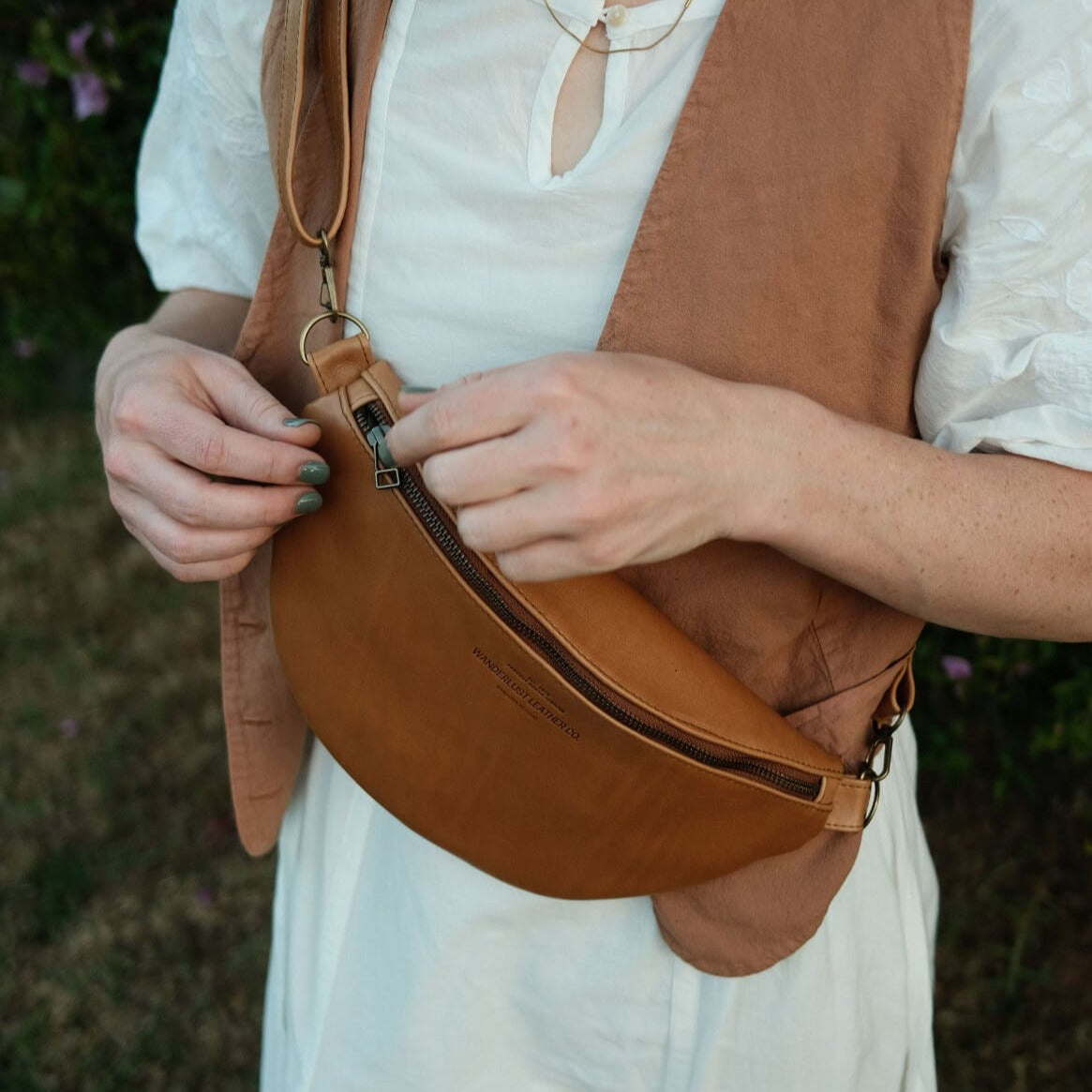 Sling Moonbag