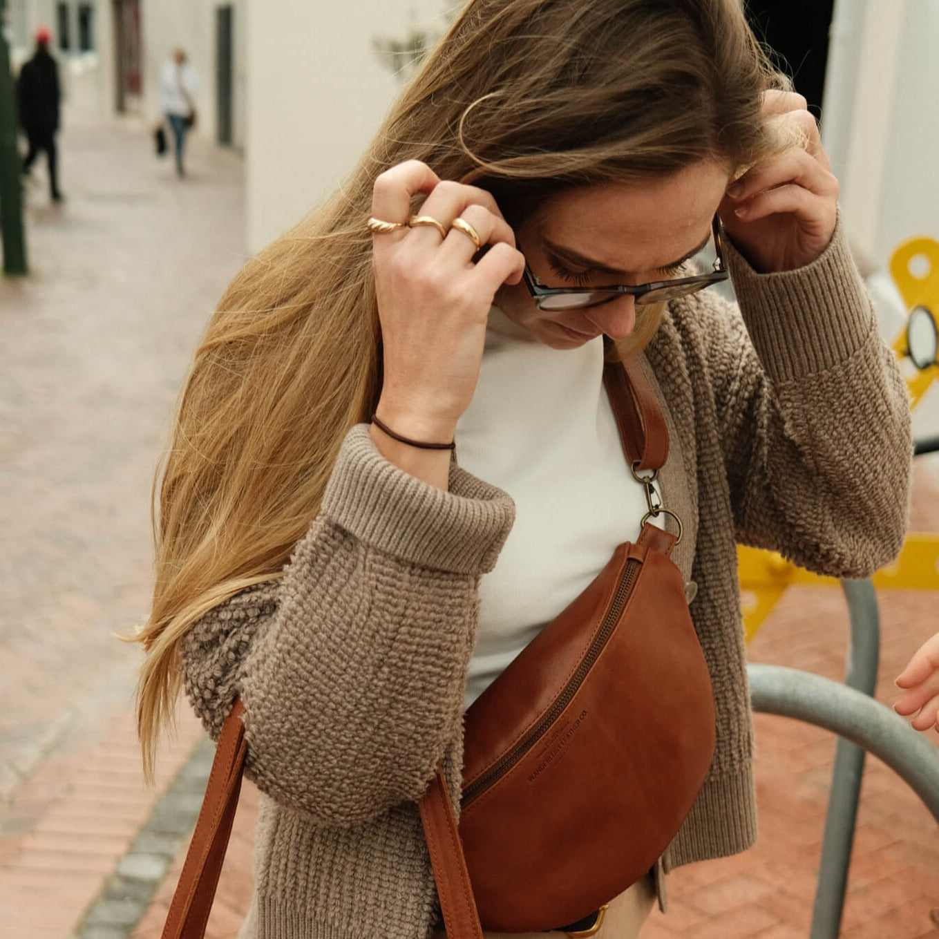 Sling Moonbag